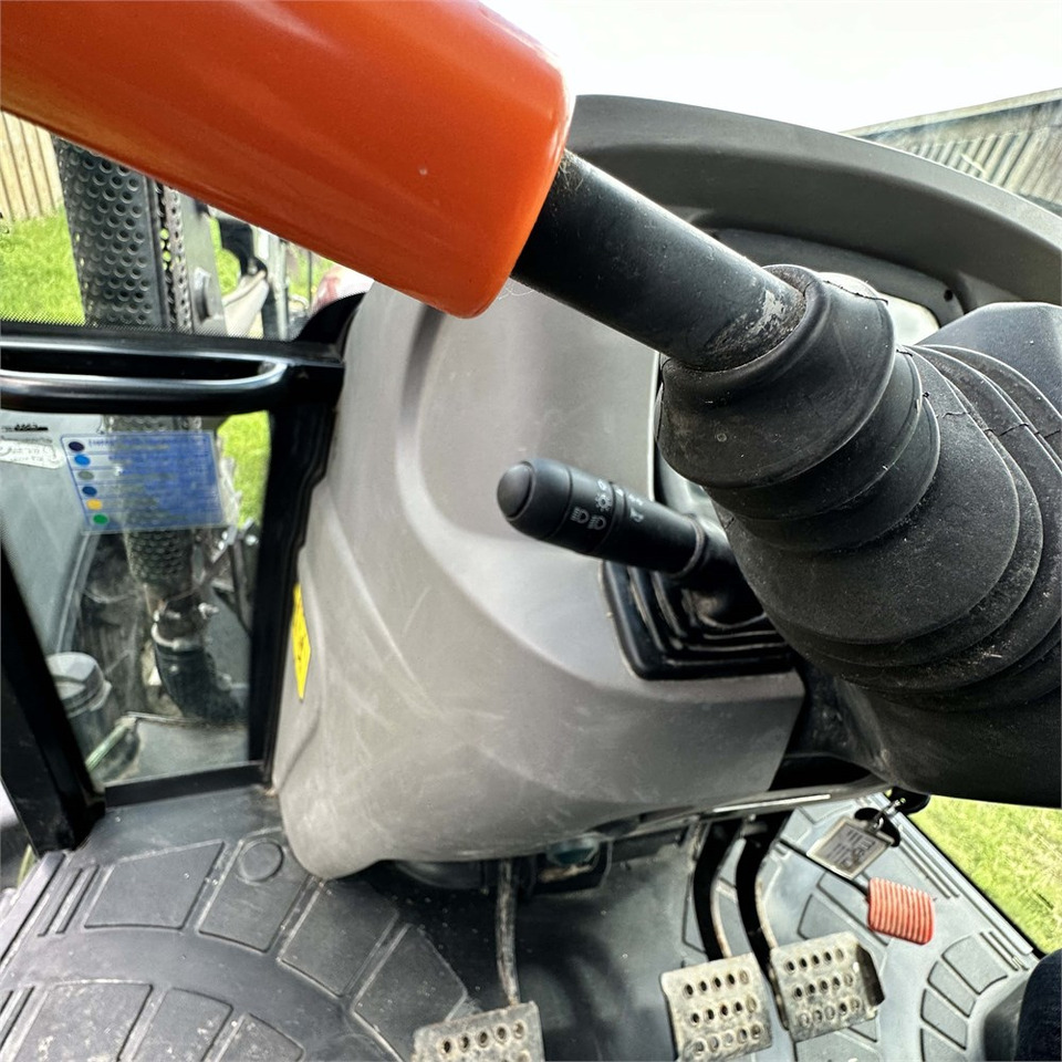 Traktor Case IH Farmall 65 A: das Bild 27