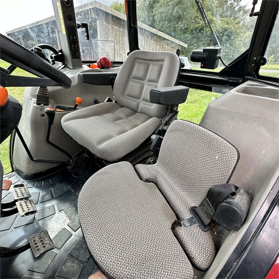 Traktor Case IH Farmall 65 A: das Bild 17