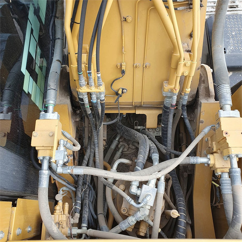 Kettenbagger Caterpillar 324 EL: das Bild 36