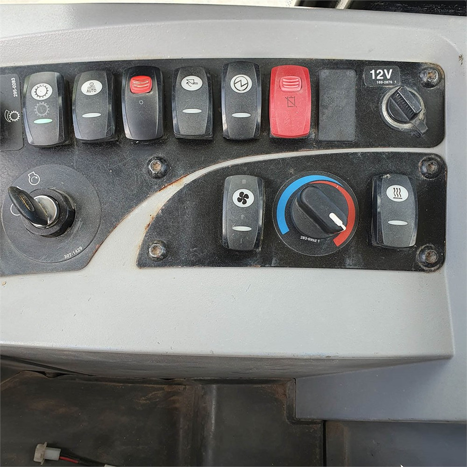 Radlader Caterpillar 906 H2: das Bild 23