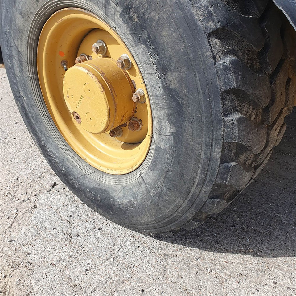 Radlader Caterpillar 906 H2: das Bild 26