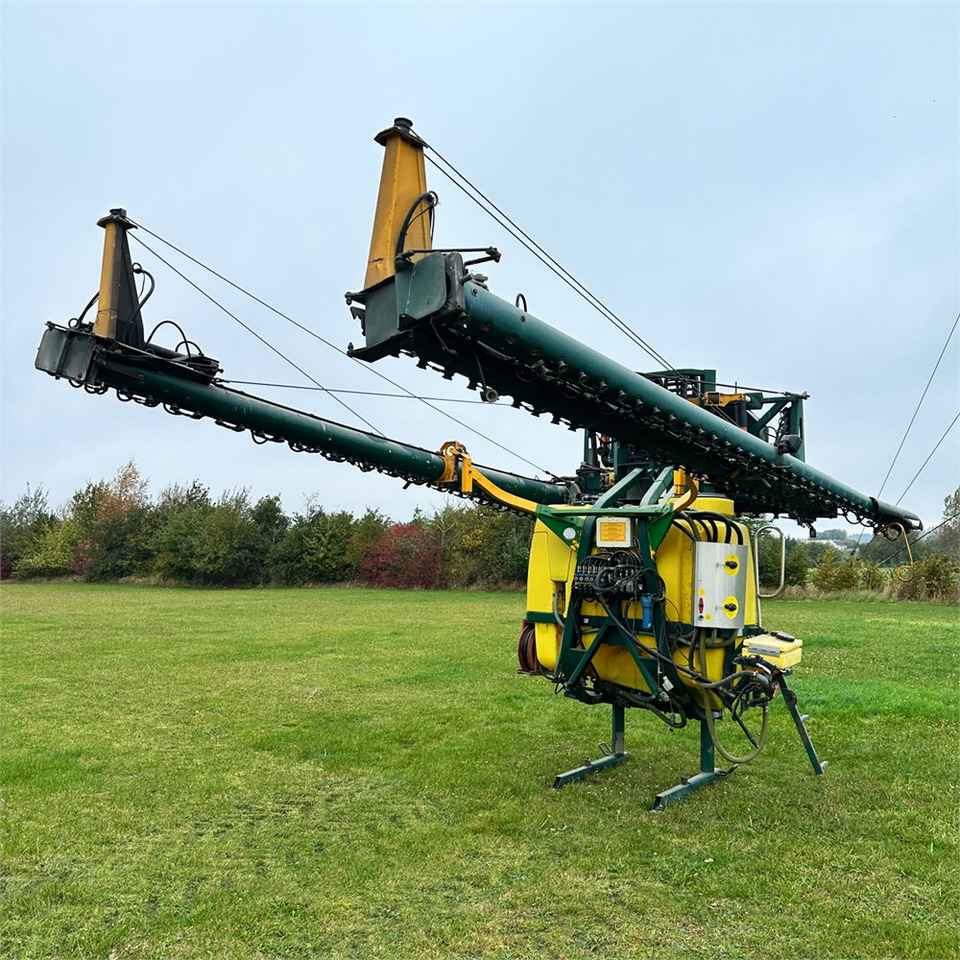 Danfoil Airboss 24/EAB - Pflanzenschutzspritze: das Bild 2 Danfoil Airboss 24/EAB - Pflanzenschutzspritze: das Bild 2