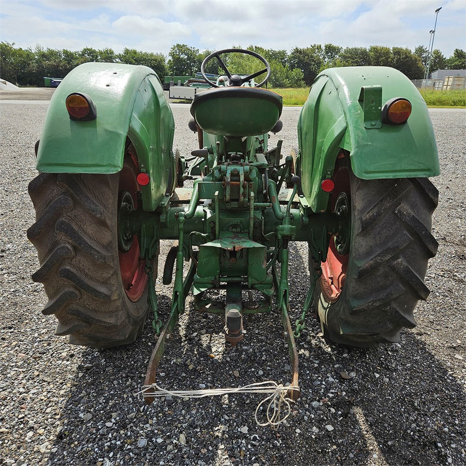 Deutz D4005 - Traktor: das Bild 5 Deutz D4005 - Traktor: das Bild 5