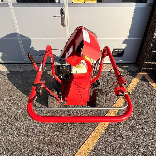 Echo Hurrican ES-400PIA - Reinigungsmaschine: das Bild 4 Echo Hurrican ES-400PIA - Reinigungsmaschine: das Bild 4