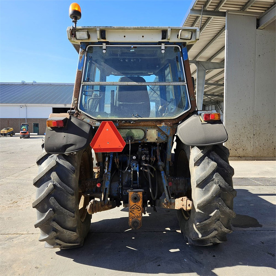 Ford 6810 - Traktor: das Bild 4 Ford 6810 - Traktor: das Bild 4