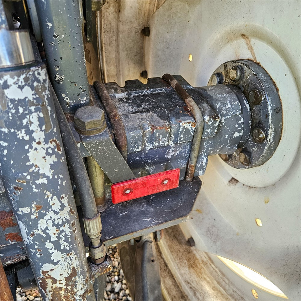 Traktor Ford 8340 Powerstar SLE: das Bild 37