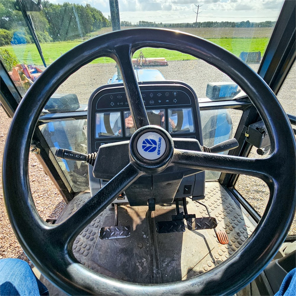 Traktor Ford 8340 Powerstar SLE: das Bild 16
