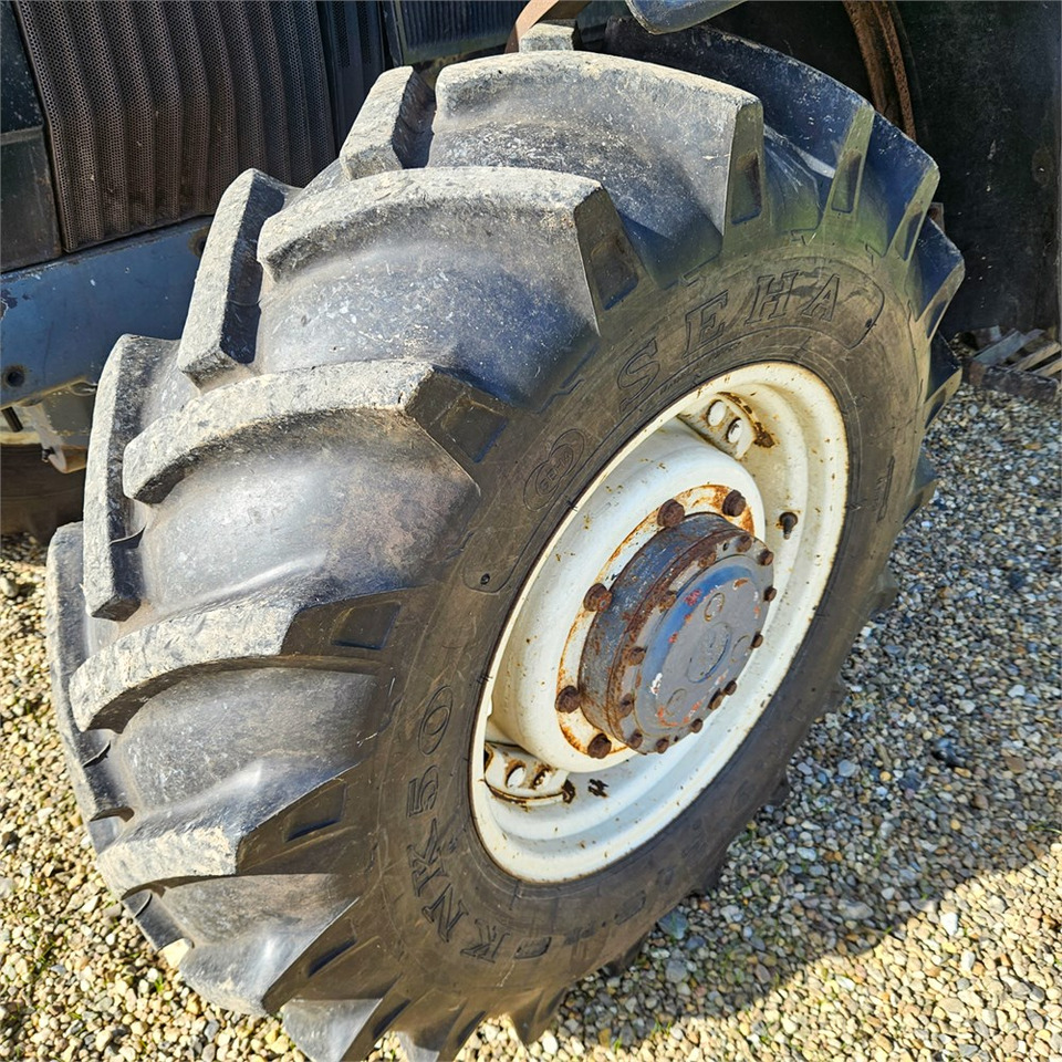 Traktor Ford 8340 Powerstar SLE: das Bild 38