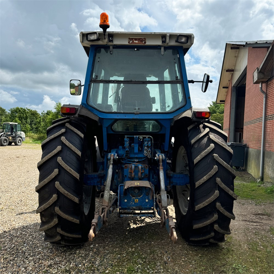 Ford 8630 - Traktor: das Bild 3 Ford 8630 - Traktor: das Bild 3