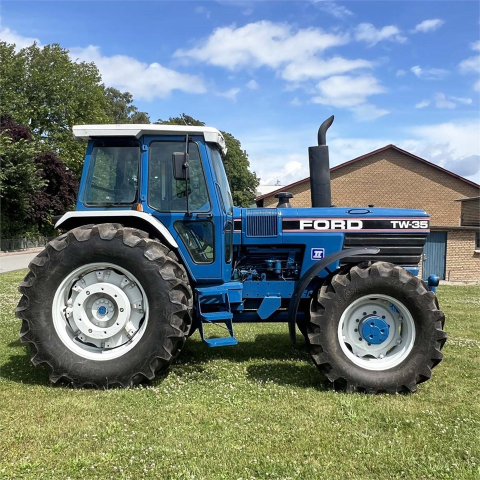 Ford TW 35 - Traktor: das Bild 3 Ford TW 35 - Traktor: das Bild 3