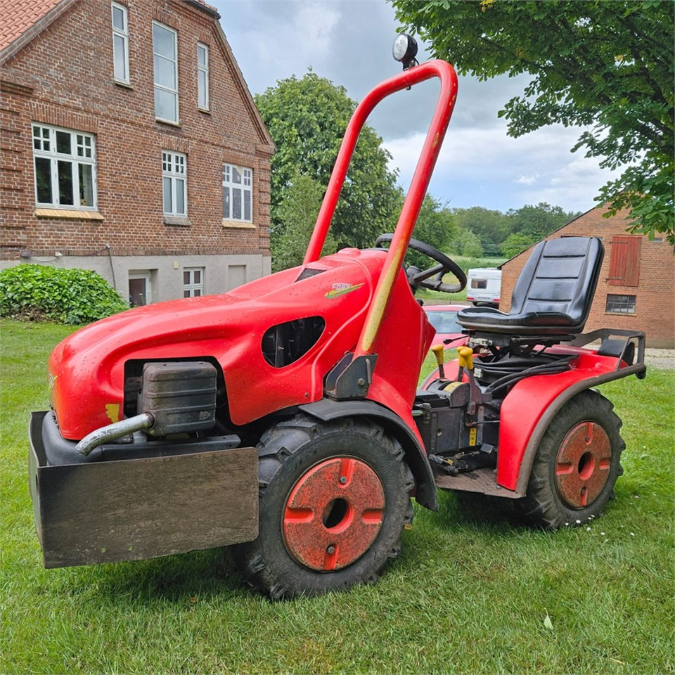 Fort Sirio 4 x 4 - Forsttraktor: das Bild 1 Fort Sirio 4 x 4 - Forsttraktor: das Bild 1