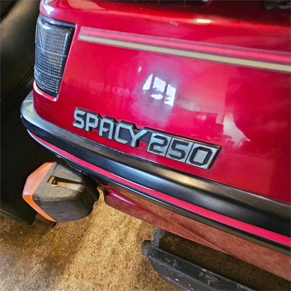 Motorrad Honda 250 Spacy: das Bild 9