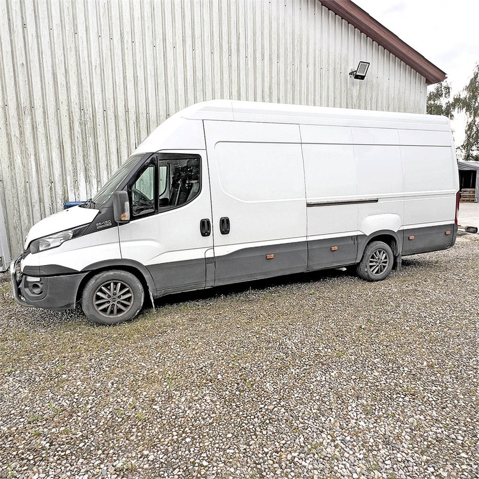 Iveco 35s18 - Kastenwagen: das Bild 4 Iveco 35s18 - Kastenwagen: das Bild 4