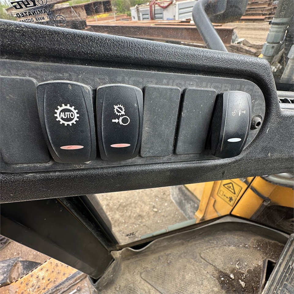 Radlader JCB 437 HT: das Bild 21