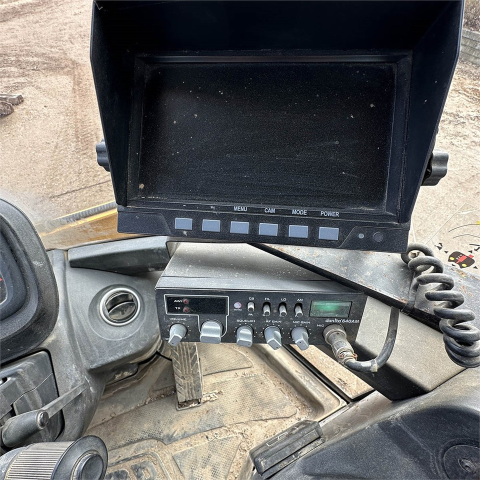 Radlader JCB 437 HT: das Bild 15