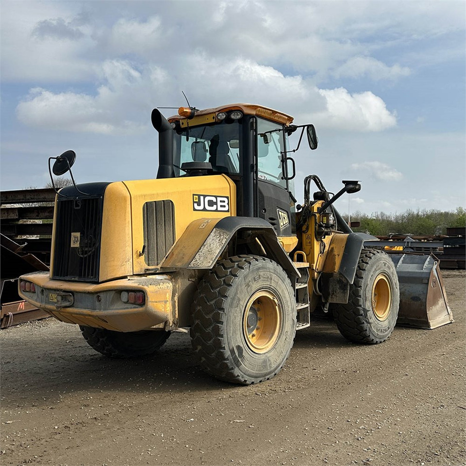 Radlader JCB 437 HT: das Bild 6