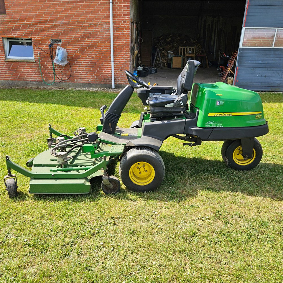 Rasenmäher John Deere 2500B PrecisionCut: das Bild 24