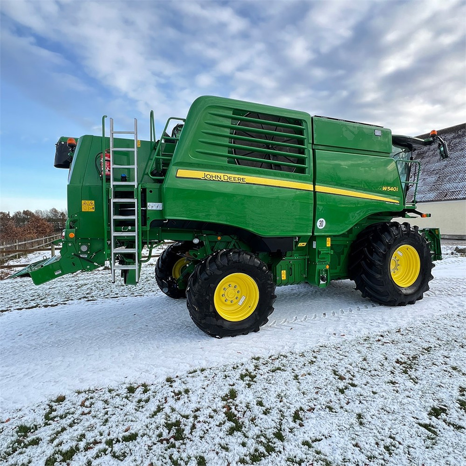 John Deere W540i - Erntemaschine: das Bild 5 John Deere W540i - Erntemaschine: das Bild 5