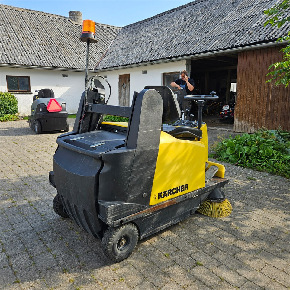 Kärcher KMR 1250 B - Kehrsaugmaschine: das Bild 5 Kärcher KMR 1250 B - Kehrsaugmaschine: das Bild 5