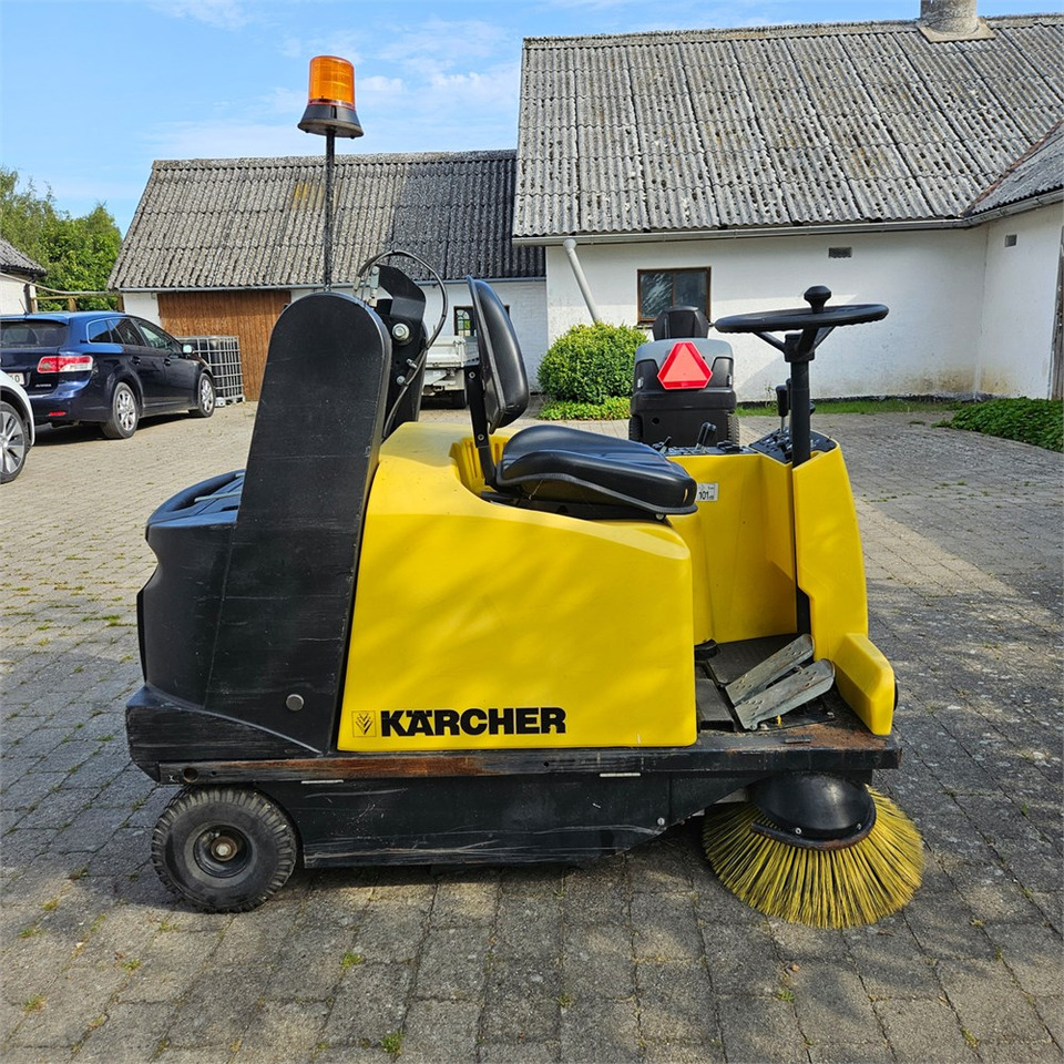 Kärcher KMR 1250 B - Kehrsaugmaschine: das Bild 4 Kärcher KMR 1250 B - Kehrsaugmaschine: das Bild 4