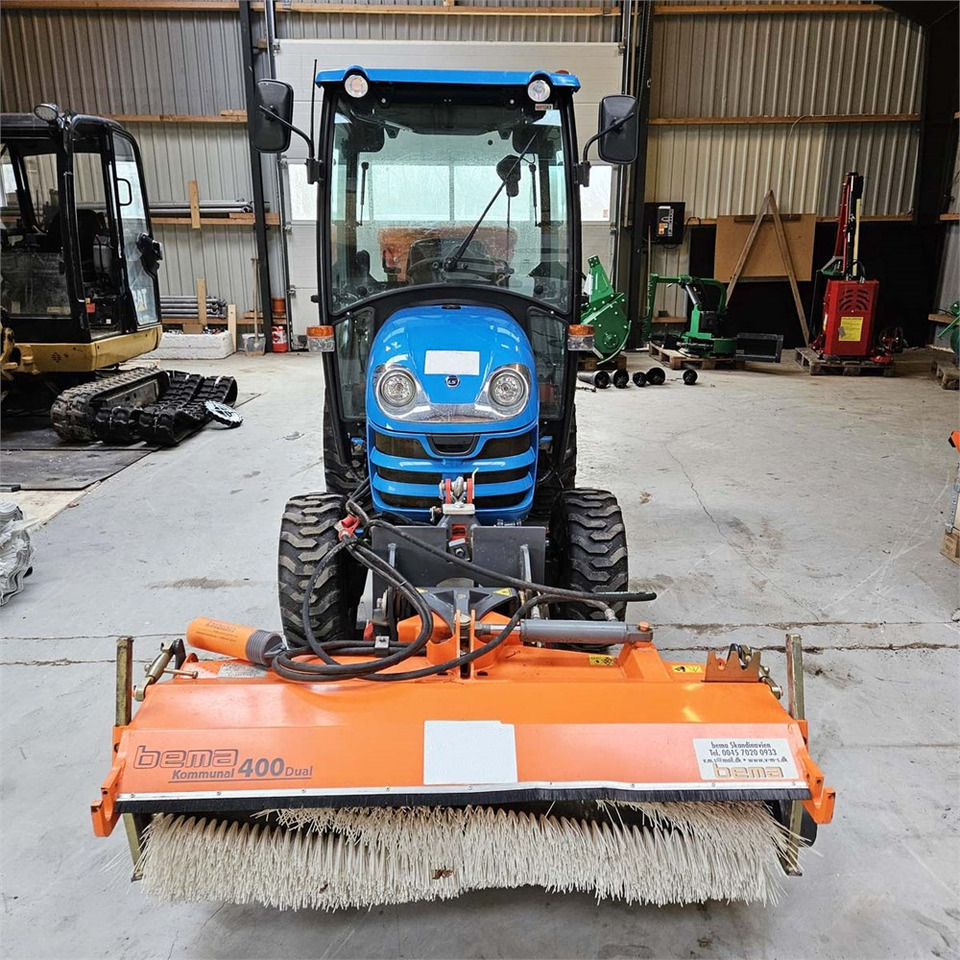 LS Mtron XJ25HST - Kommunaltraktor: das Bild 3 LS Mtron XJ25HST - Kommunaltraktor: das Bild 3