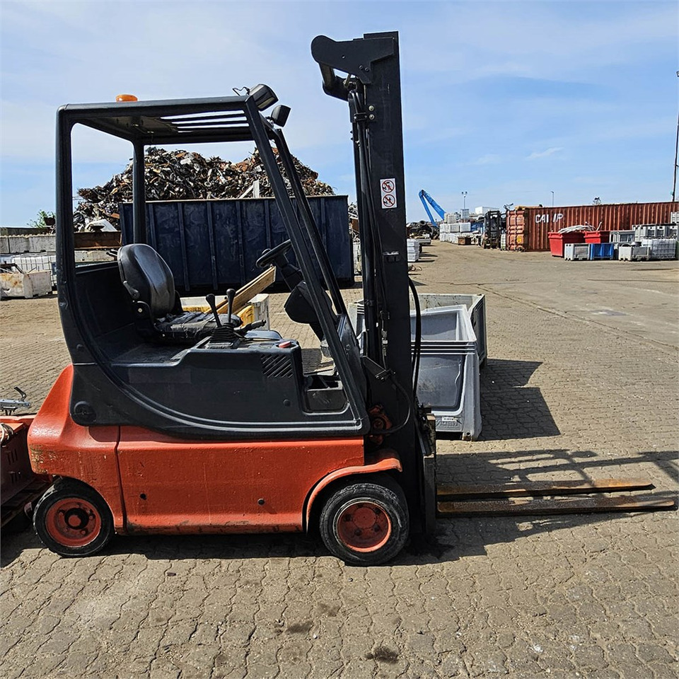 Linde E18P - Gabelstapler: das Bild 2 Linde E18P - Gabelstapler: das Bild 2