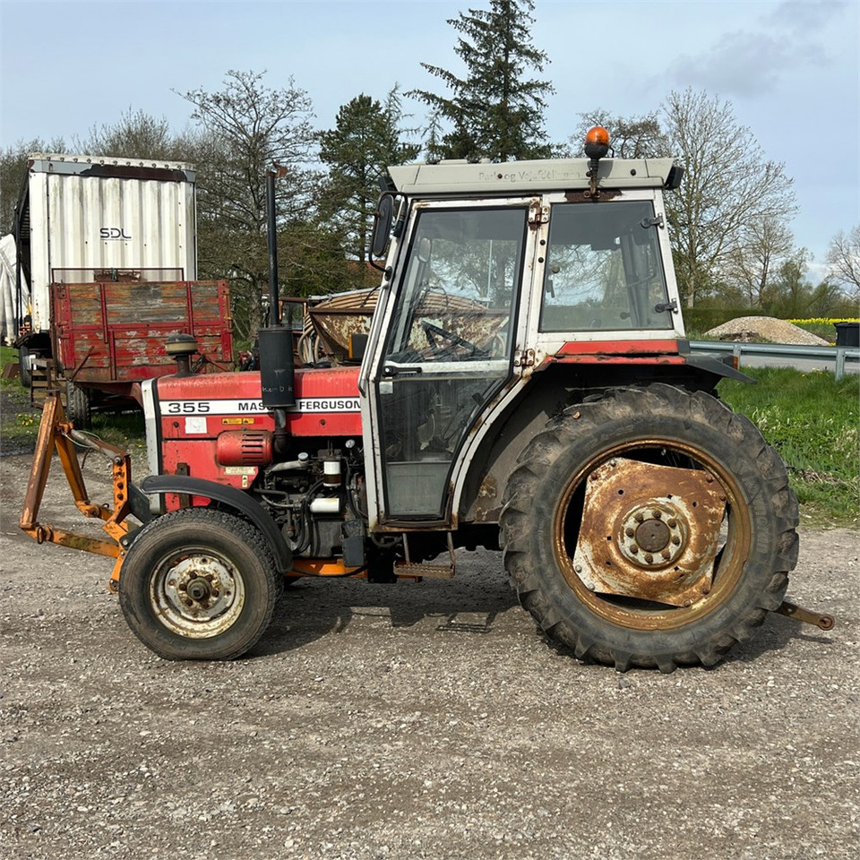 Massey Ferguson 355 - Traktor: das Bild 4 Massey Ferguson 355 - Traktor: das Bild 4
