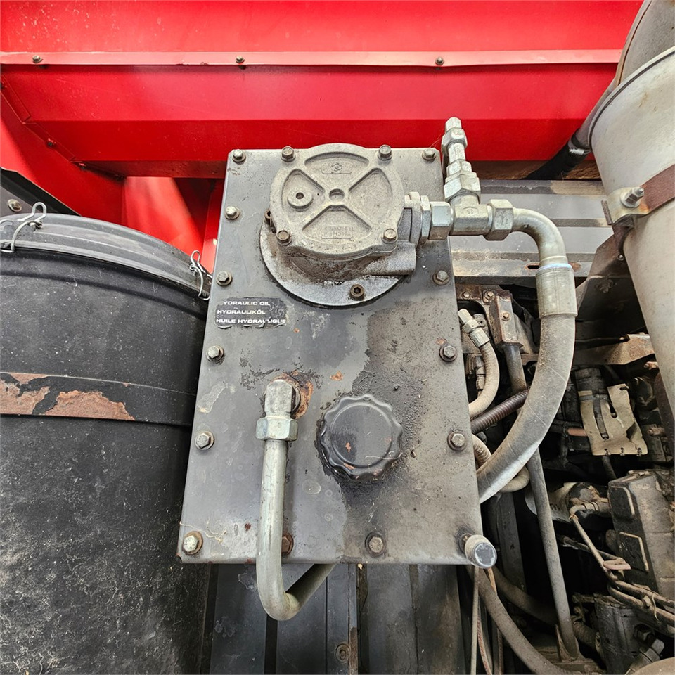 Erntemaschine Massey Ferguson Centora 7282: das Bild 48