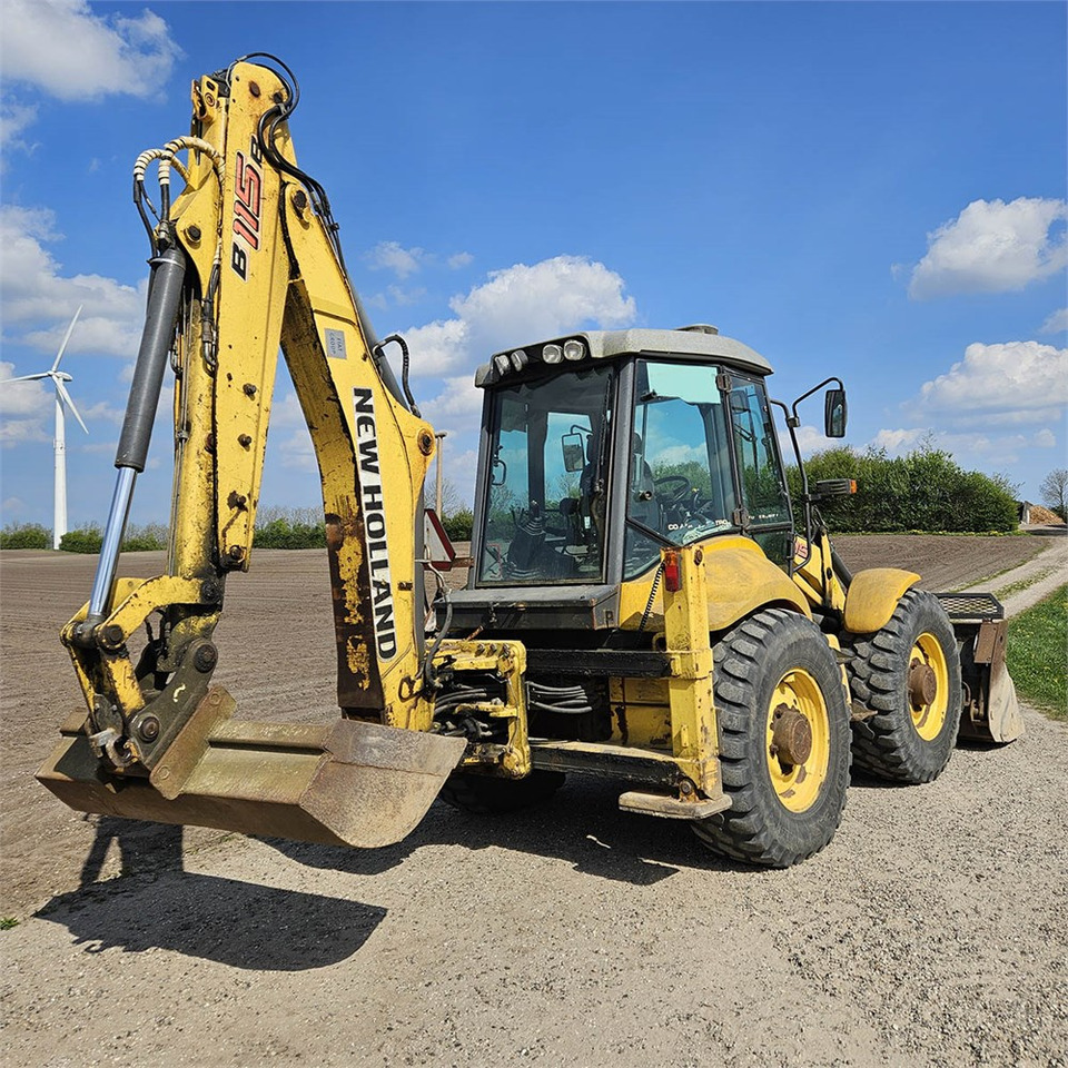 New Holland B115 B - Baggerlader: das Bild 5 New Holland B115 B - Baggerlader: das Bild 5