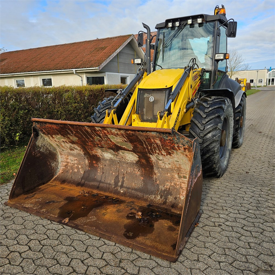 New Holland B115 C - Baggerlader: das Bild 3 New Holland B115 C - Baggerlader: das Bild 3