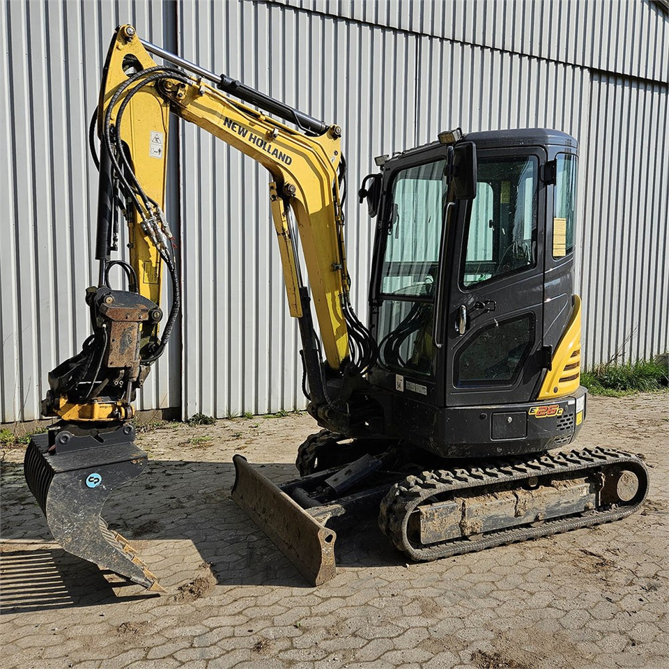 New Holland E26C - Minibagger: das Bild 3 New Holland E26C - Minibagger: das Bild 3