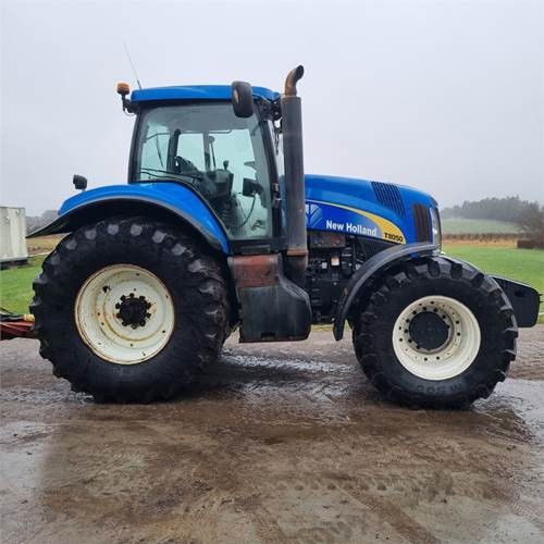 New Holland T8050 Class 5 - Traktor: das Bild 2 New Holland T8050 Class 5 - Traktor: das Bild 2