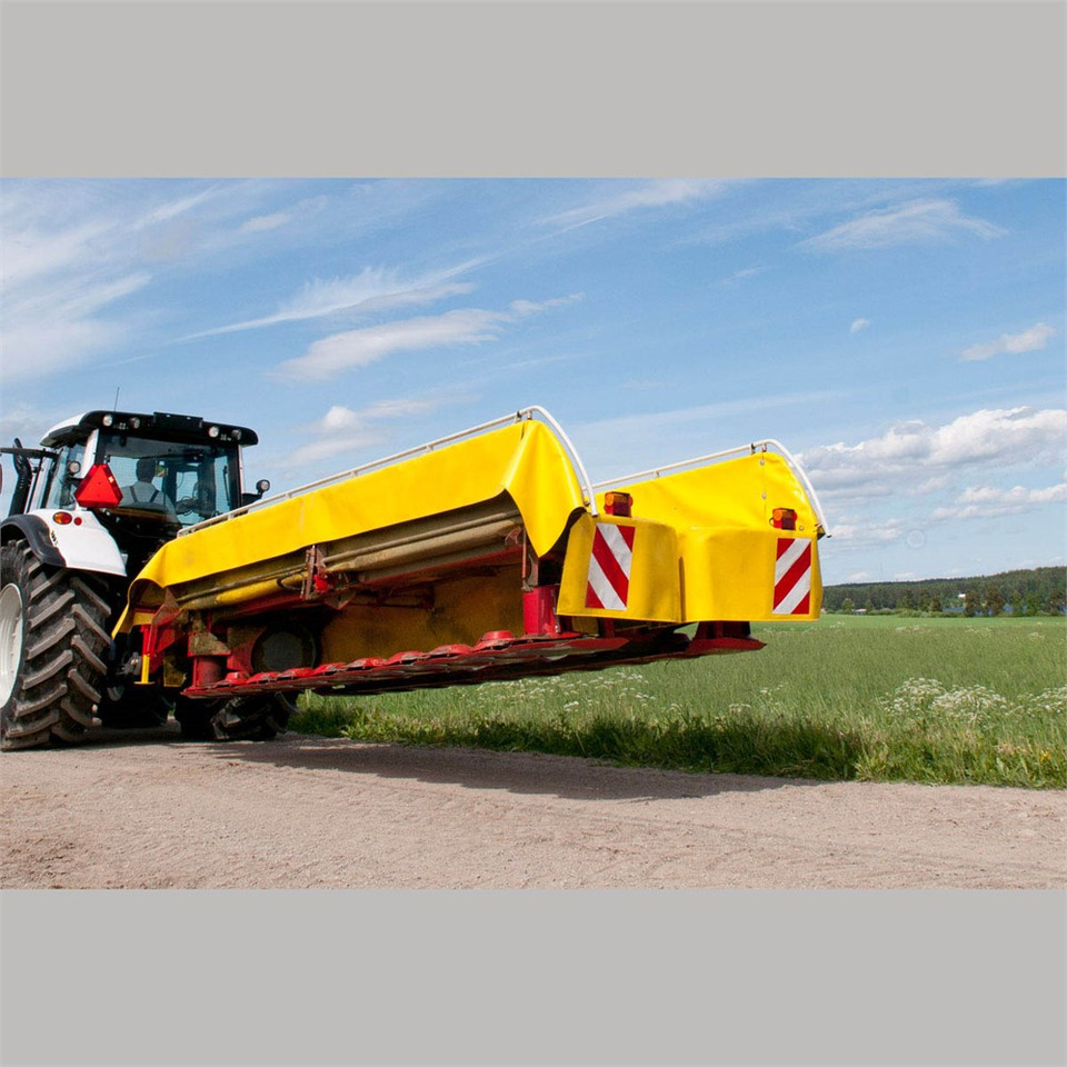 Pöttinger Novacat S12 + Novacat 351 Alpha Pro - Erntemaschine: das Bild 3 Pöttinger Novacat S12 + Novacat 351 Alpha Pro - Erntemaschine: das Bild 3