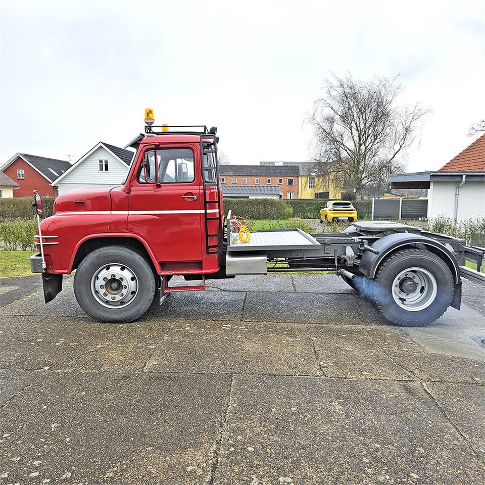 MAN 8156 - Sattelzugmaschine: das Bild 4 MAN 8156 - Sattelzugmaschine: das Bild 4