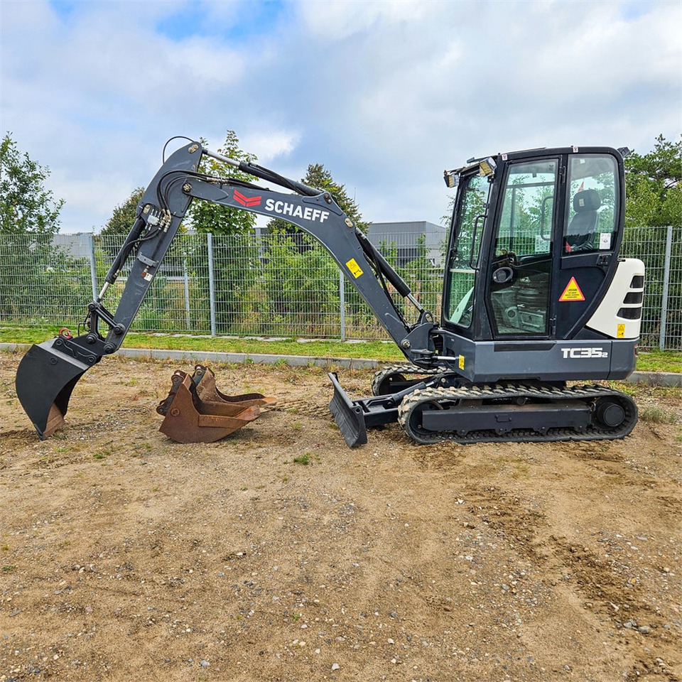 Schaeff-Terex TC35-2 - Minibagger: das Bild 1 Schaeff-Terex TC35-2 - Minibagger: das Bild 1