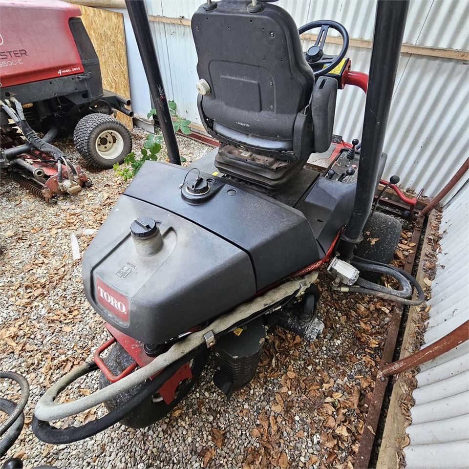Toro Greensmaster 3200-D - Rasenmäher: das Bild 4 Toro Greensmaster 3200-D - Rasenmäher: das Bild 4