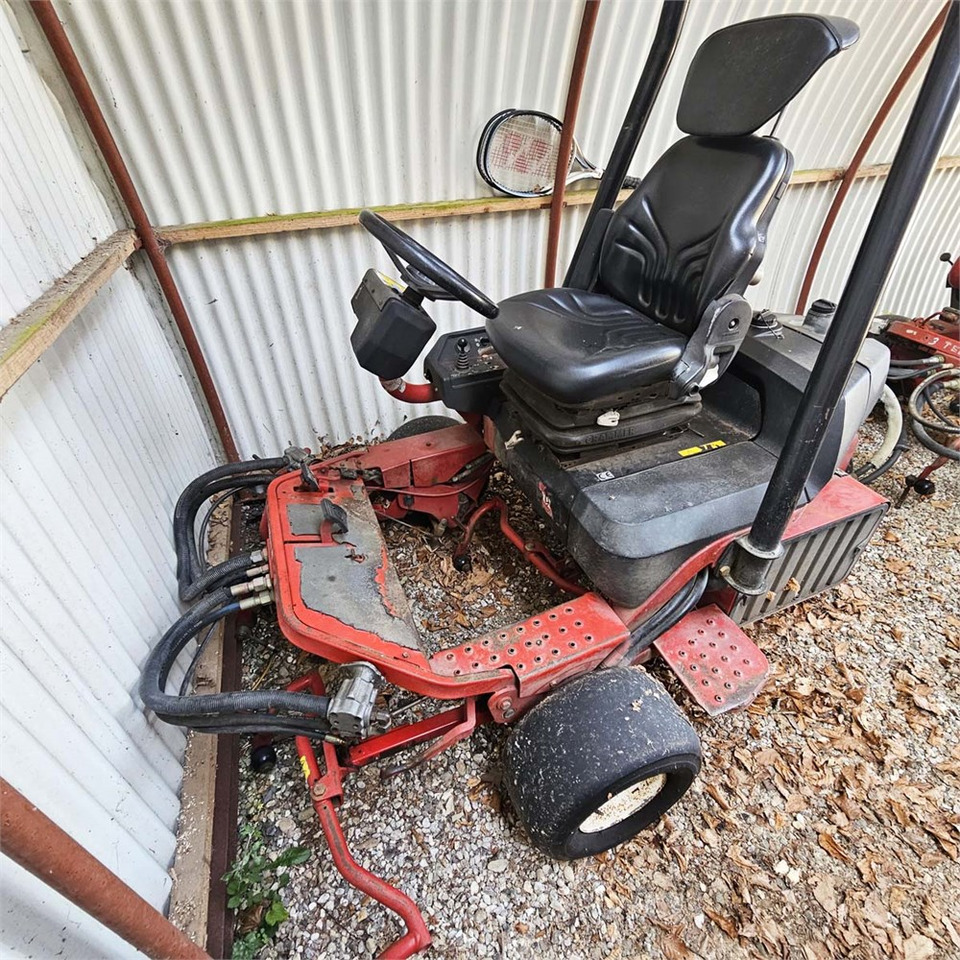 Toro Greensmaster 3200-D - Rasenmäher: das Bild 1 Toro Greensmaster 3200-D - Rasenmäher: das Bild 1