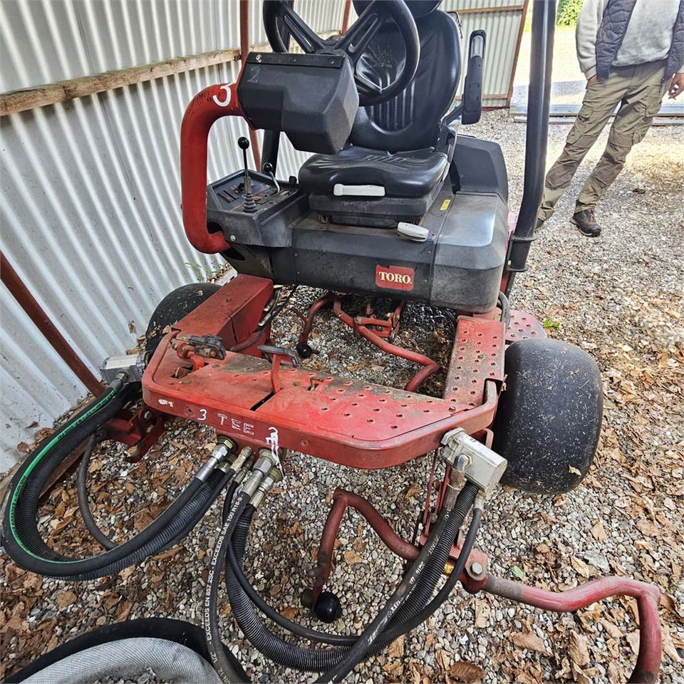 Toro Greensmaster 3250-D - Rasenmäher: das Bild 3 Toro Greensmaster 3250-D - Rasenmäher: das Bild 3