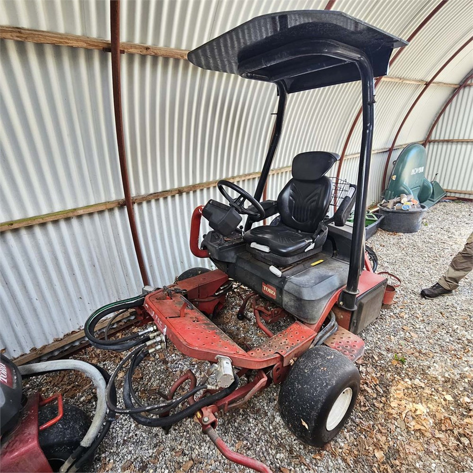 Toro Greensmaster 3250-D - Rasenmäher: das Bild 2 Toro Greensmaster 3250-D - Rasenmäher: das Bild 2