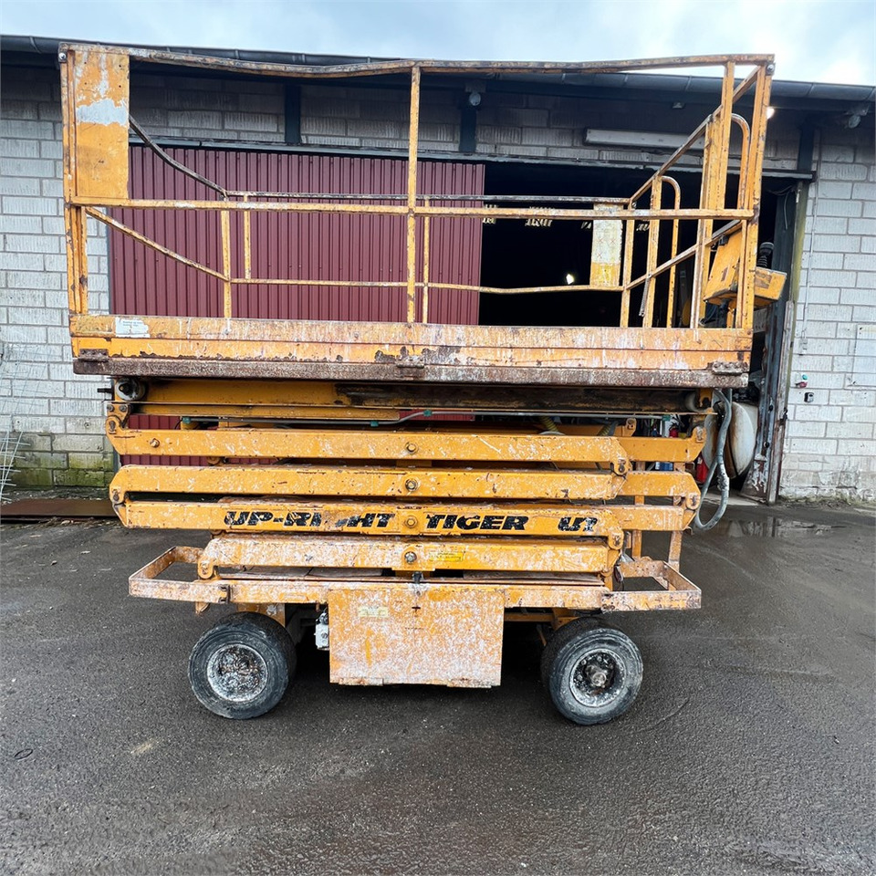 UpRight Tiger F5024-01 - Scherenbühne: das Bild 4 UpRight Tiger F5024-01 - Scherenbühne: das Bild 4