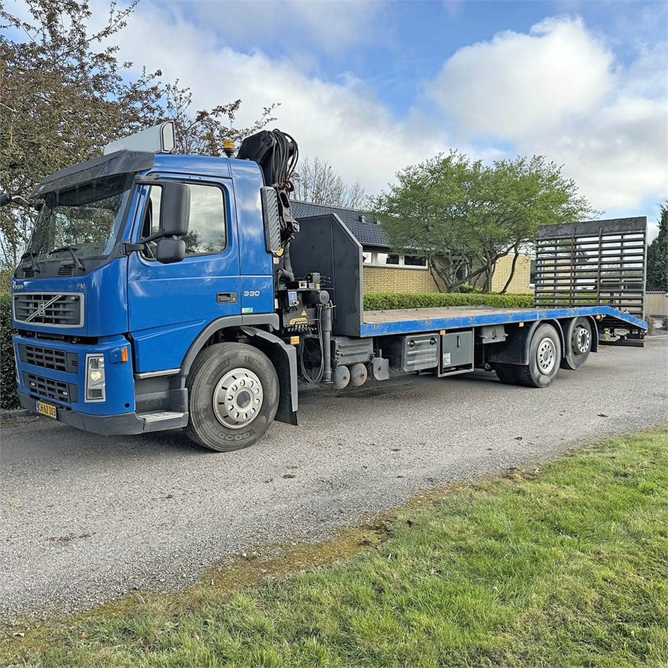 Volvo FM 330 6x2 - Abschleppwagen: das Bild 1 Volvo FM 330 6x2 - Abschleppwagen: das Bild 1
