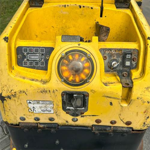 Wacker Neuson RT82 SC2 - Kleine Walze: das Bild 4 Wacker Neuson RT82 SC2 - Kleine Walze: das Bild 4