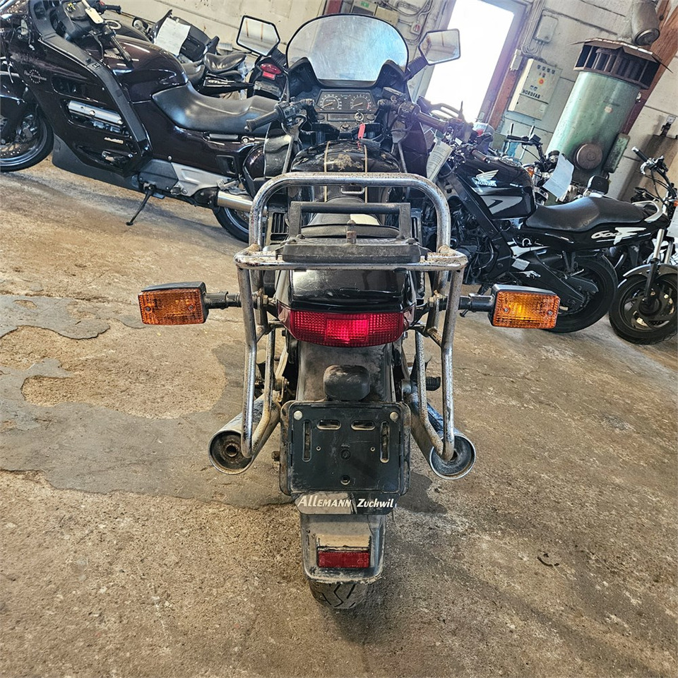 Yamaha XZ550 - Motorrad: das Bild 4 Yamaha XZ550 - Motorrad: das Bild 4