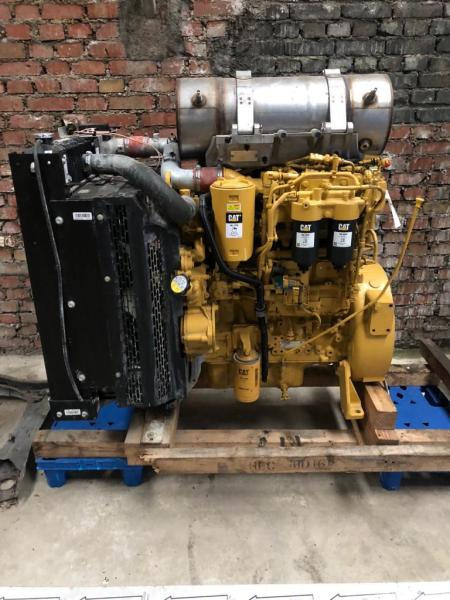 CATERPILLAR 4 CYLINDRES - Motor für Baumaschine: das Bild 1 CATERPILLAR 4 CYLINDRES - Motor für Baumaschine: das Bild 1