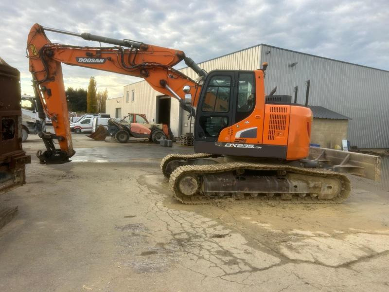 Doosan DX 235 LCR-5 - Kettenbagger: das Bild 1 Doosan DX 235 LCR-5 - Kettenbagger: das Bild 1