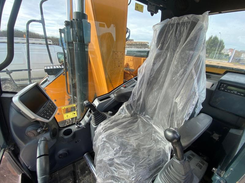 Kettenbagger Hyundai HX 145LCR: das Bild 8