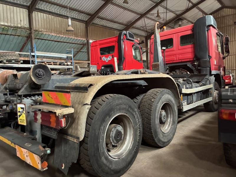 Mercedes 6X4 ACTROS 3341 - Abrollkipper: das Bild 5 Mercedes 6X4 ACTROS 3341 - Abrollkipper: das Bild 5