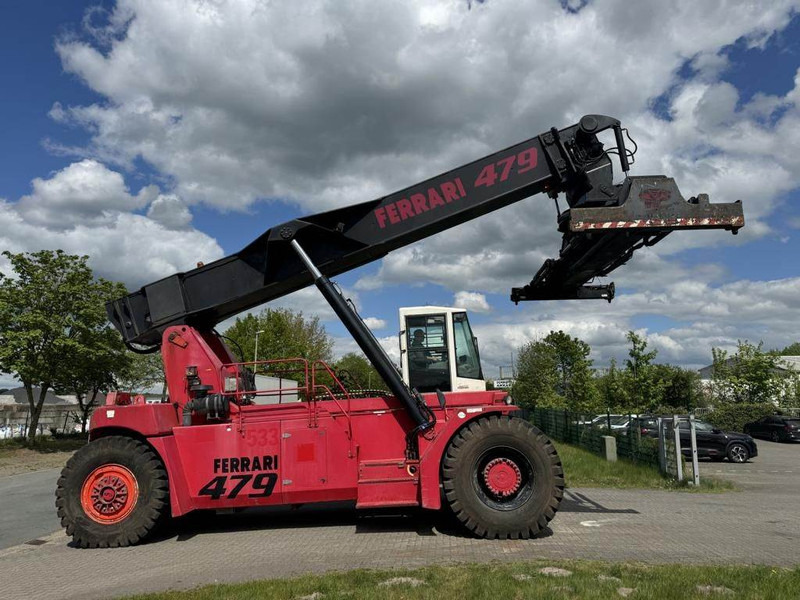 CVS Ferrari F479.5 - Reach stacker: das Bild 2 CVS Ferrari F479.5 - Reach stacker: das Bild 2