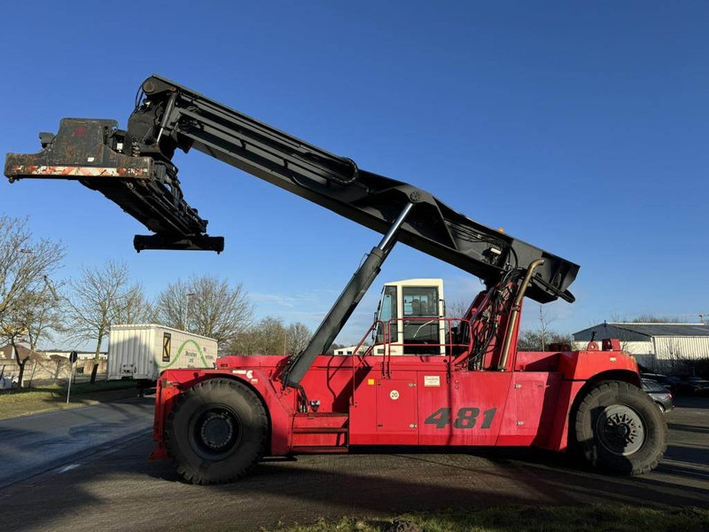 CVS Ferrari F481 - Reach stacker: das Bild 1 CVS Ferrari F481 - Reach stacker: das Bild 1
