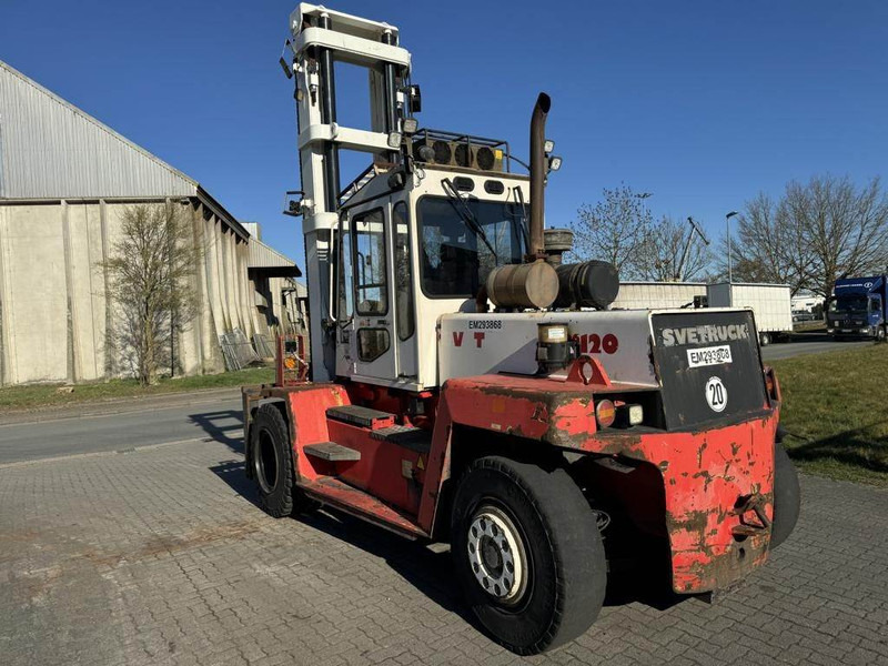 Svetruck 13.6-120-32 - Dieselstapler: das Bild 2 Svetruck 13.6-120-32 - Dieselstapler: das Bild 2